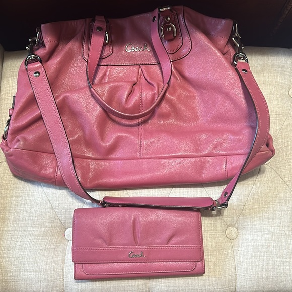 Coach Purse and wallet - Picture 2 of 15